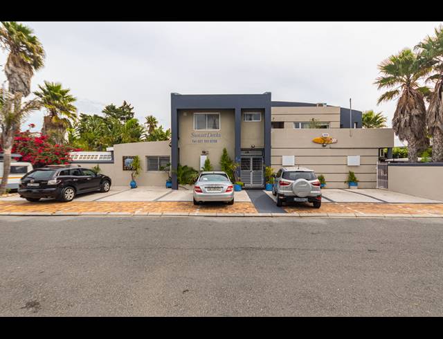 13 BEDROOM GUEST HOUSE FOR SALE IN SUNSET BEACH